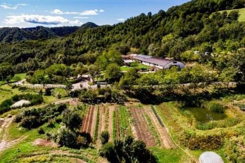 il-centro-azienda-agricola-drone-autosufficienza-1