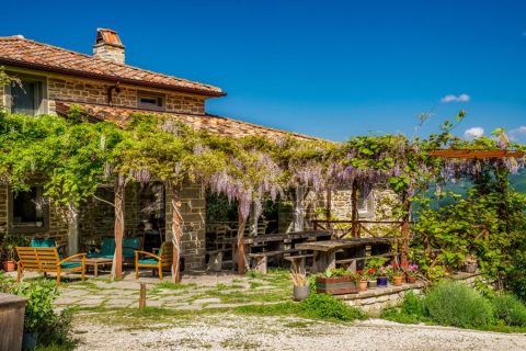 il-centro-bioagriturismo-facciata-principale-autosufficienza